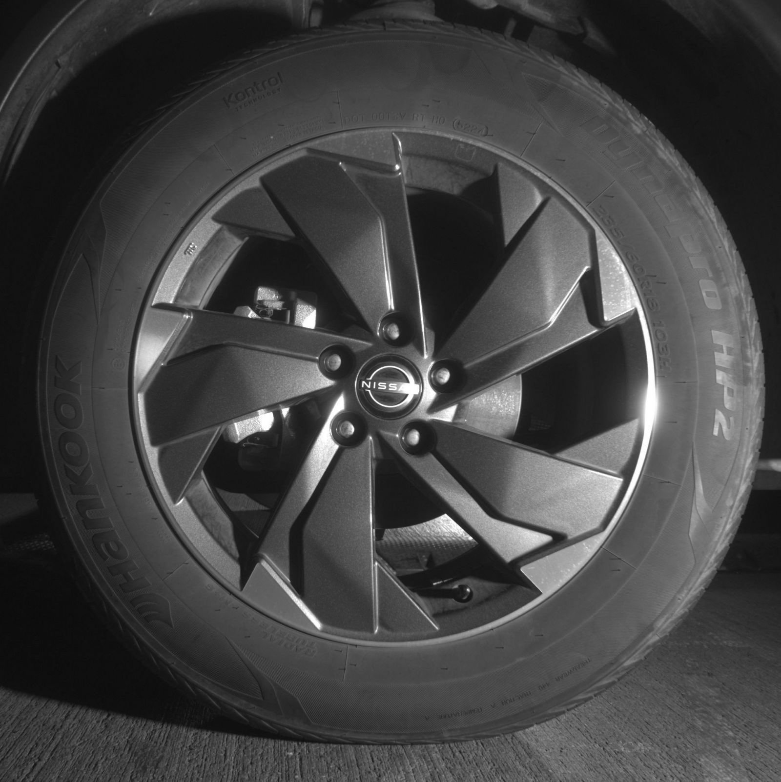 Used 2025 Nissan Rogue SV AWD/4WD image 13