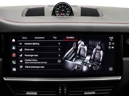 Used 2023 Porsche Cayenne GTS w/ Premium Package image 44