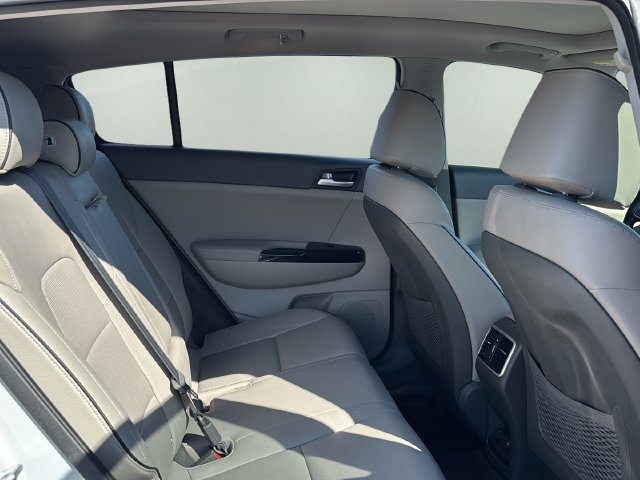 Used 2018 Kia Sportage EX w/ EX Technology Package FWD image 15