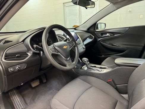 Used 2022 Chevrolet Malibu LT FWD image 13