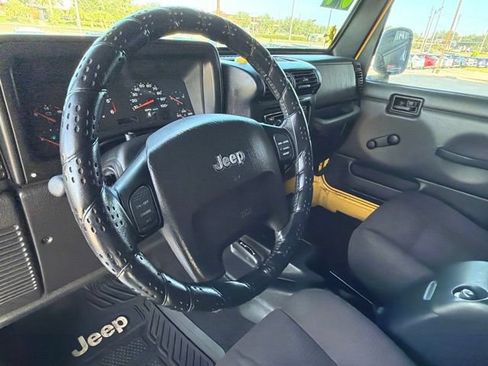 Used 2004 Jeep Wrangler 4WD image 24