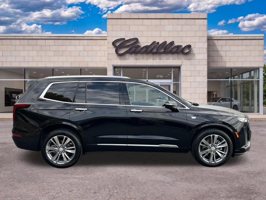 Used 2024 Cadillac XT6 Premium Luxury w/ Technology Package AWD/4WD image 4