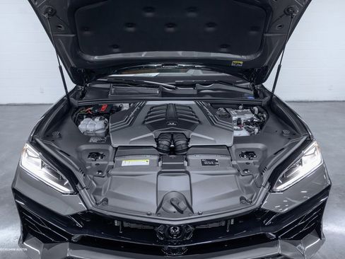 New 2025 Lamborghini Urus SE image 4