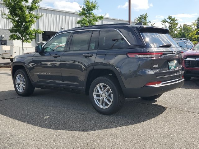 New 2026 Jeep Grand Cherokee Laredo AWD/4WD image 4