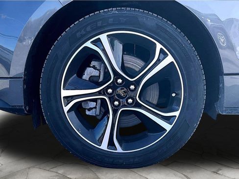 Certified 2024 Ford Edge ST image 9