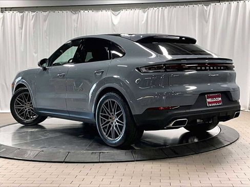New 2026 Porsche Cayenne image 3
