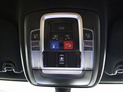 Used 2023 RAM 2500 Limited image 31