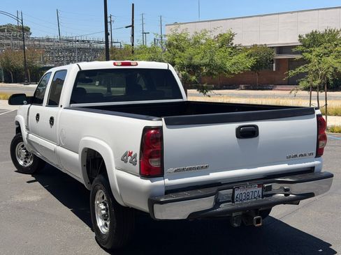 Used 2003 Chevrolet Silverado 2500 LT w/ Skid Plate Package AWD/4WD image 7