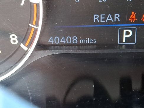 Used 2025 Nissan Altima 2.5 SV FWD image 19
