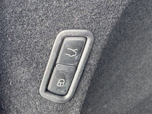 Used 2022 Maserati Levante GT image 11