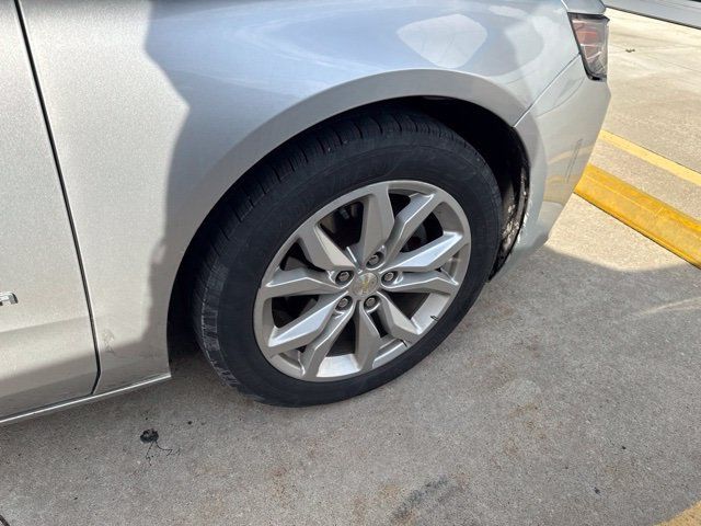 Used 2019 Chevrolet Impala LT w/ LT Leather Package FWD image 6