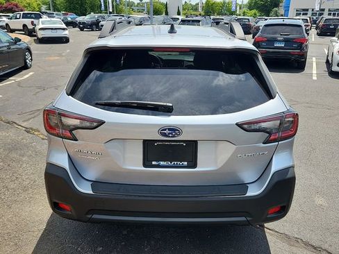 Used 2025 Subaru Outback Premium AWD/4WD image 5