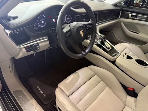 Used 2018 Porsche Panamera 4S w/ Sport Package image 25