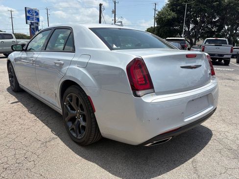 Used 2023 Chrysler 300 S RWD image 7