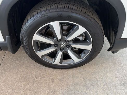 Used 2025 Honda Pilot Touring image 40