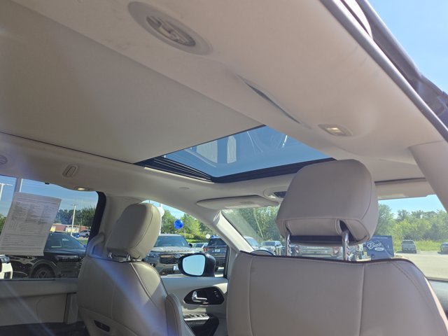 Used 2017 Chrysler Pacifica Limited FWD image 10