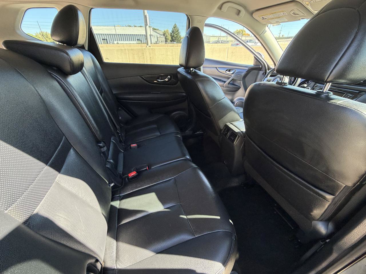 Used 2020 Nissan Rogue SL AWD/4WD image 12