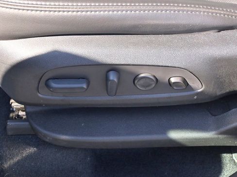 Used 2024 Buick Enclave Avenir w/ Avenir Technology Package image 21