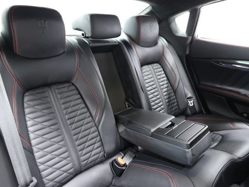 Used 2022 Maserati Quattroporte Trofeo RWD image 76
