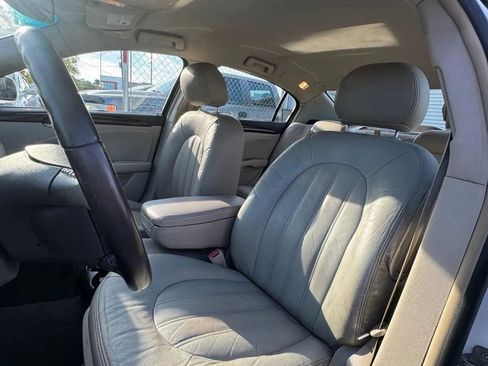 Used 2008 Buick Lucerne CX image 7