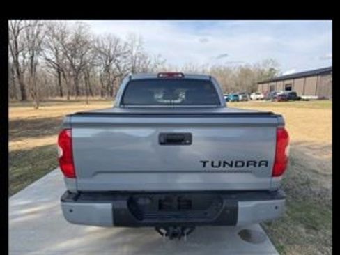 Used 2019 Toyota Tundra Limited w/ Limited Premium Package image 5