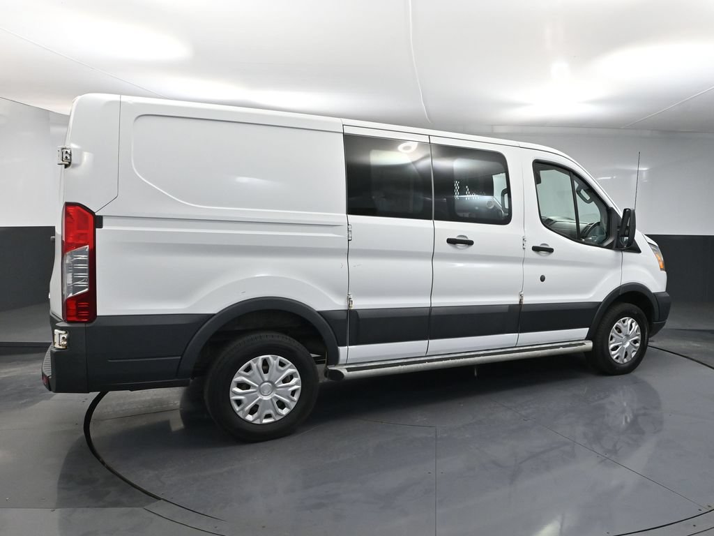 Used 2017 Ford Transit 250 130 Low Roof w/ Exterior Upgrade Package RWD image 4