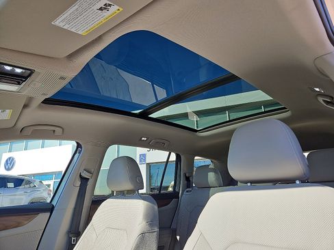 New 2026 Volkswagen Atlas SE image 13