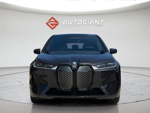 Used 2024 BMW iX xDrive50 w/ Sport Package AWD/4WD image 3