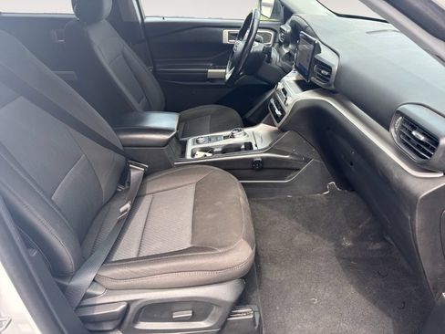 Used 2022 Ford Explorer XLT AWD/4WD image 15