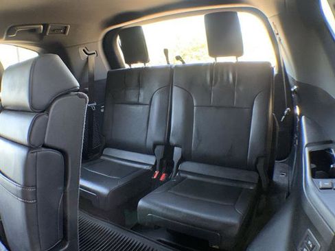 Used 2023 Lexus LX 600 F Sport w/ Accessory Package (Z1) AWD/4WD image 24