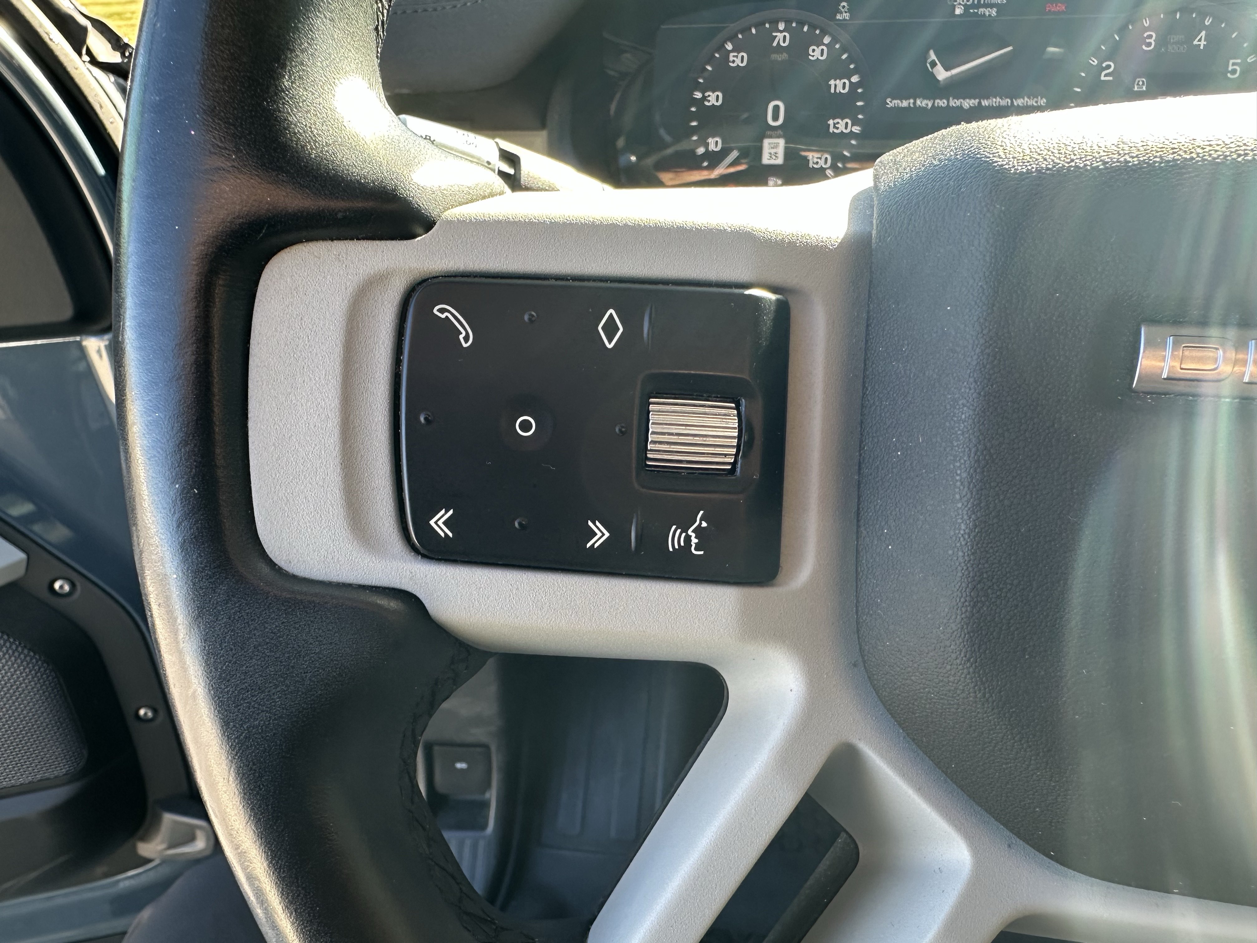 Used 2020 Land Rover Defender 110 SE AWD/4WD image 20