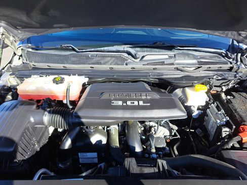 Used 2022 RAM 1500 Limited w/ Body Color Bumper Group image 18