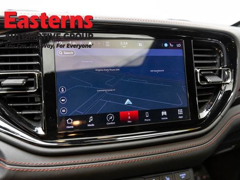 Used 2025 Dodge Durango GT AWD/4WD image 19