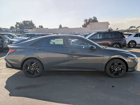 New 2026 Hyundai Elantra Sport image 5