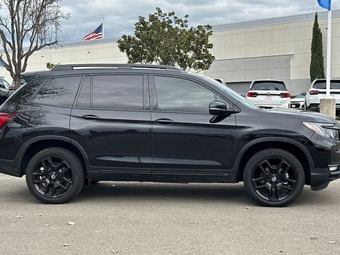 Used 2024 Honda Passport Black Edition image 3