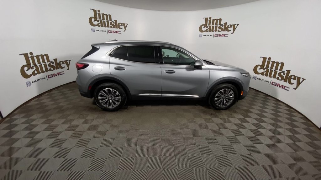 Used 2025 Buick Envision Preferred AWD/4WD image 9
