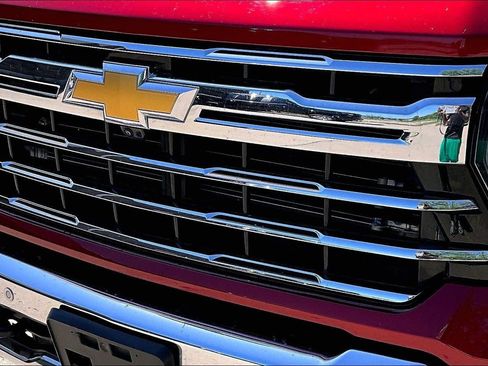 Used 2024 Chevrolet Silverado 2500 LTZ w/ LTZ Premium Package AWD/4WD image 24