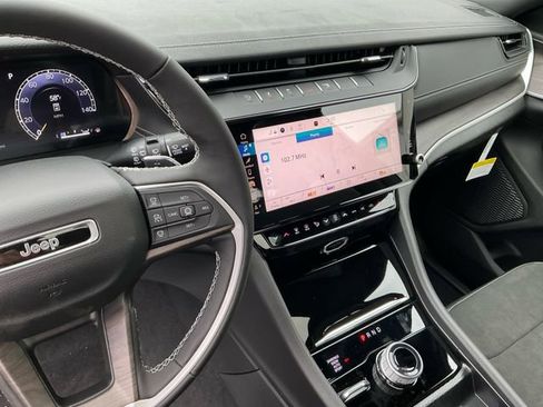 New 2026 Jeep Grand Cherokee L 4WD image 22