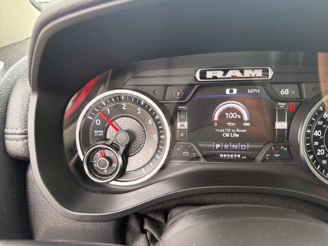 Used 2022 RAM 1500 Laramie AWD/4WD image 17