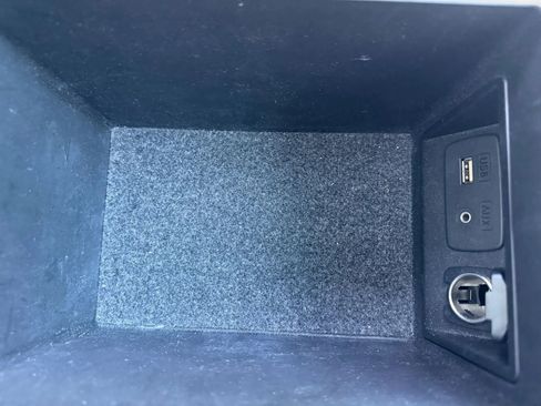 Used 2011 Subaru Outback 2.5i Limited image 21