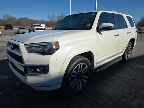Used 2017 Toyota 4Runner Limited image 3