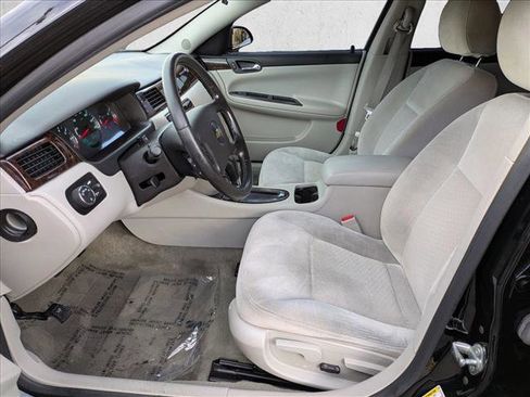 Used 2013 Chevrolet Impala LT w/ LT Sunroof Package image 17