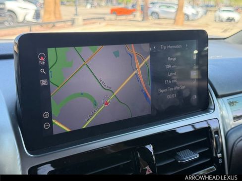 Used 2023 Lexus GX 460 Premium w/ Accessory Package image 20