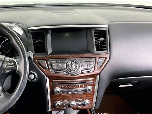 Used 2018 Nissan Pathfinder Platinum image 6