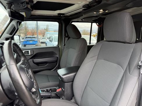 Used 2021 Jeep Wrangler Unlimited Willys image 16