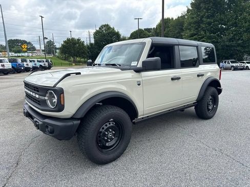 New 2026 Ford Bronco Big Bend w/ Black Diamond Package AWD/4WD image 4