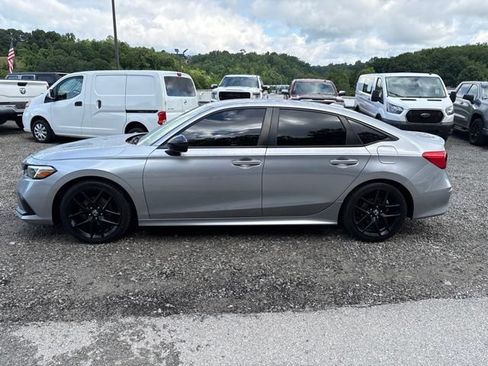 Used 2022 Honda Civic Sport image 2