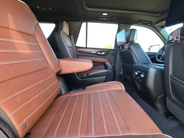 Used 2023 GMC Yukon Denali Ultimate AWD/4WD image 16