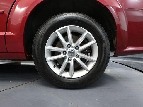 Used 2014 Dodge Grand Caravan SXT w/ Rear Park Assist Package image 11