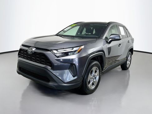 Used 2025 Toyota RAV4 XLE FWD image 10
